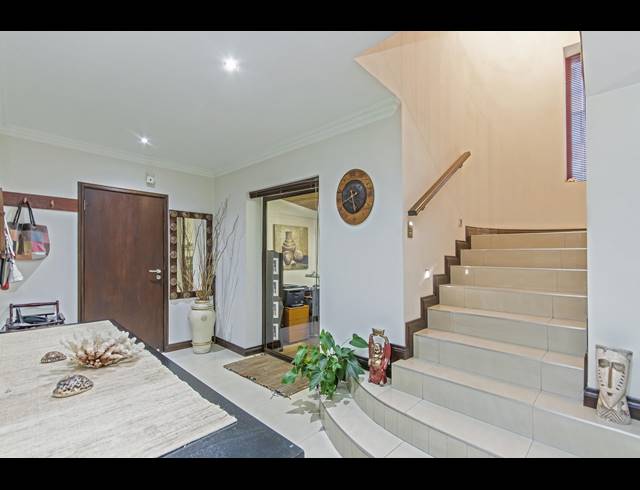 3 BEDROOM HOUSE FOR SALE IN BRYANSTON